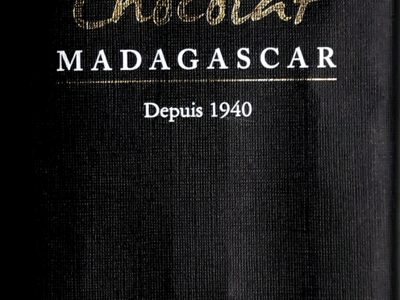 Product image for Chocolat Madagascar Dark 68% cacao with cacao nibs